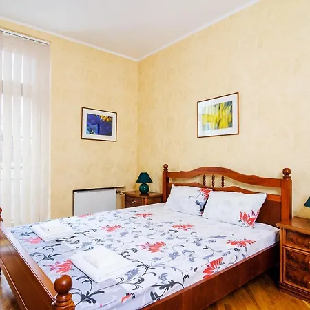 Apartament On Nezavisimosti 19 *