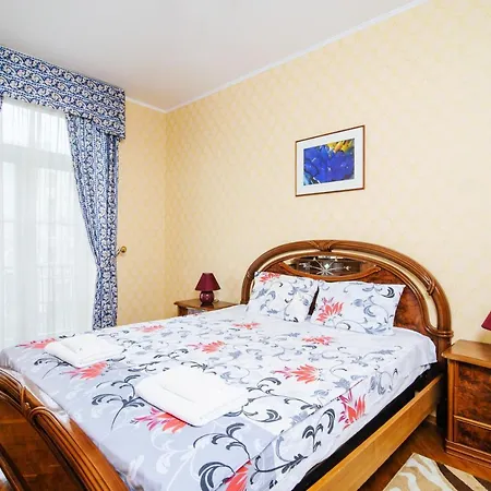 Apartament On Nezavisimosti 19 Appartamento Minsk